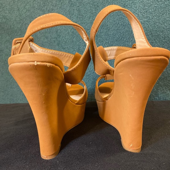 Brown Wedges - Picture 4 of 5